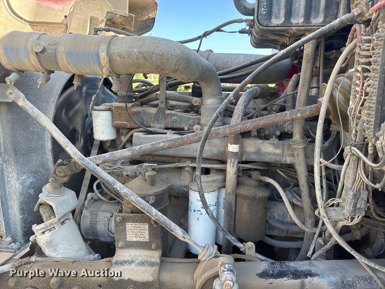 image for item DN3250 1995 Mack RD690S ready mix truck