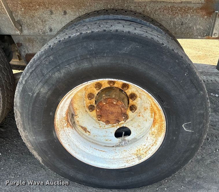 image for item DN3250 1995 Mack RD690S ready mix truck