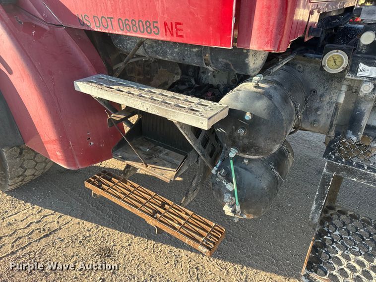 image for item DN3251 1999 Sterling  L9511 ready mix truck