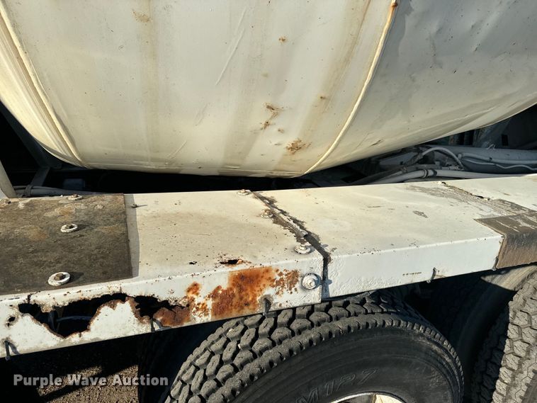 image for item DN3251 1999 Sterling  L9511 ready mix truck