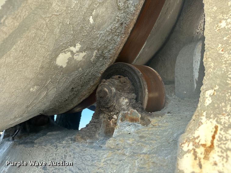 image for item DN3251 1999 Sterling  L9511 ready mix truck