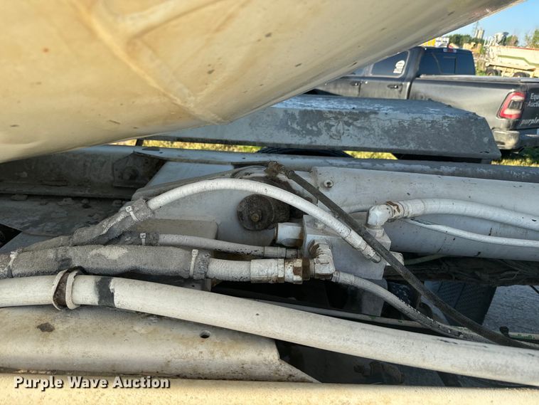 image for item DN3251 1999 Sterling  L9511 ready mix truck