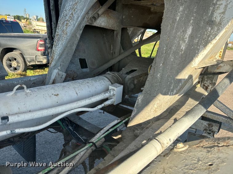 image for item DN3251 1999 Sterling  L9511 ready mix truck