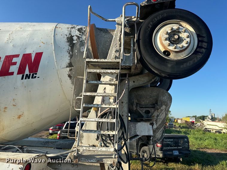 image for item DN3251 1999 Sterling  L9511 ready mix truck