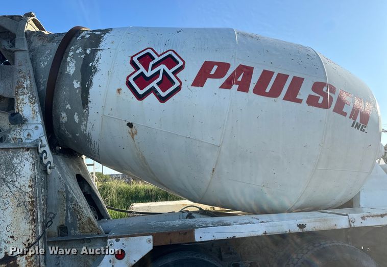 image for item DN3251 1999 Sterling  L9511 ready mix truck