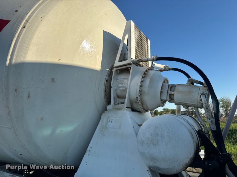 image for item DN3251 1999 Sterling  L9511 ready mix truck