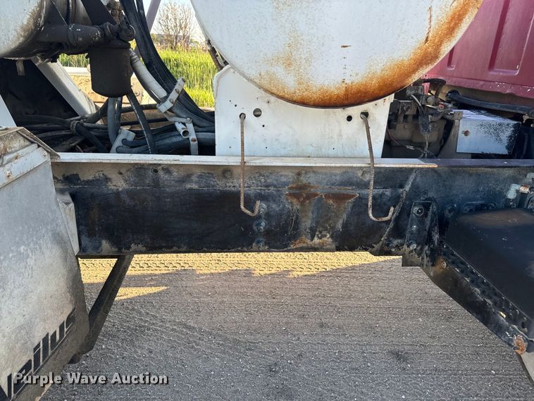 image for item DN3251 1999 Sterling  L9511 ready mix truck