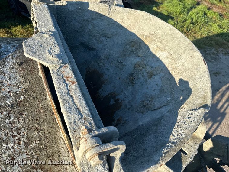 image for item DN3251 1999 Sterling  L9511 ready mix truck