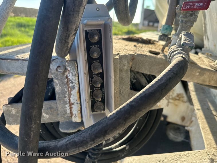 image for item DN3251 1999 Sterling  L9511 ready mix truck