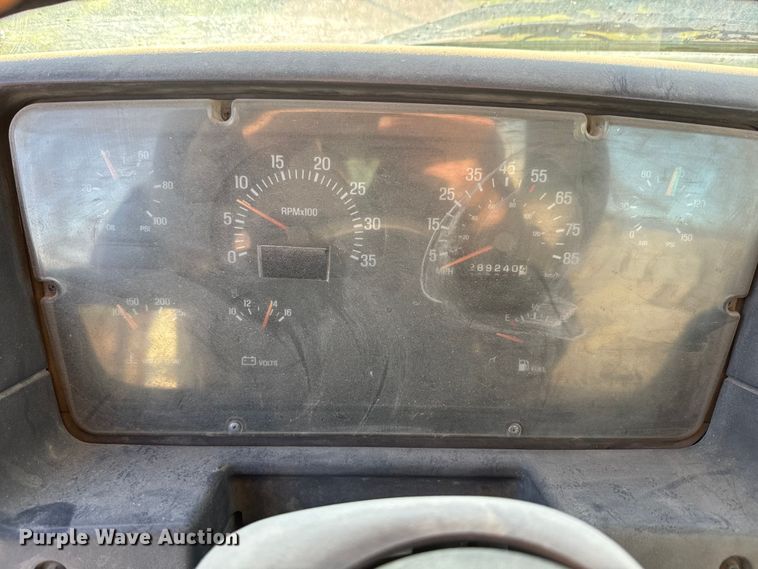 image for item DN3251 1999 Sterling  L9511 ready mix truck