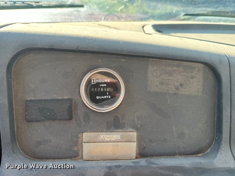 image for item DN3251 1999 Sterling  L9511 ready mix truck