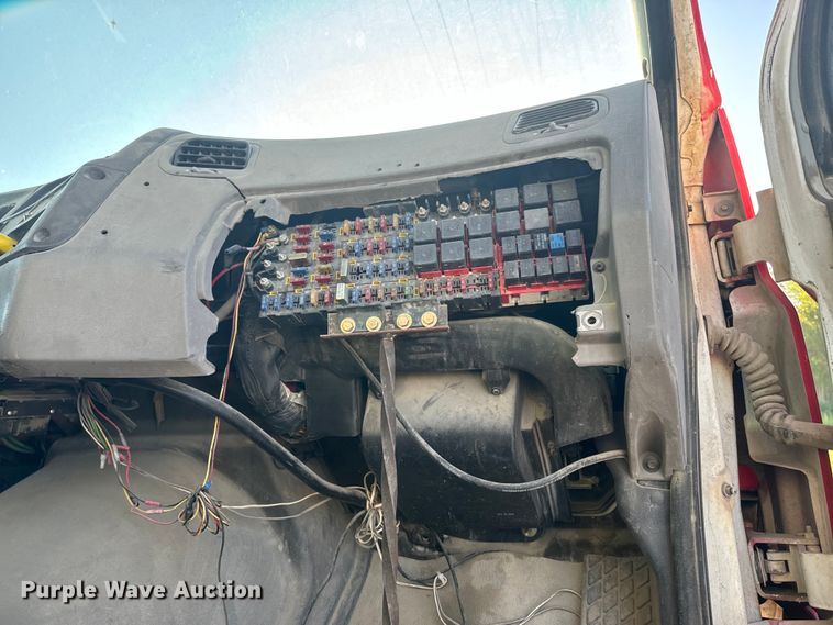 image for item DN3251 1999 Sterling  L9511 ready mix truck