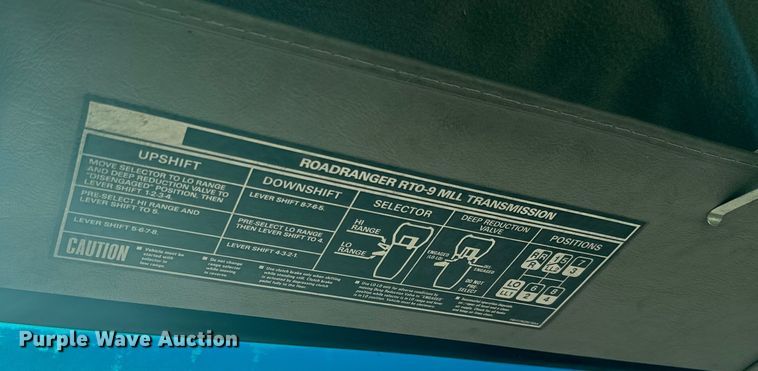 image for item DN3251 1999 Sterling  L9511 ready mix truck