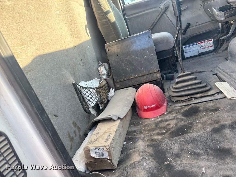 image for item DN3251 1999 Sterling  L9511 ready mix truck