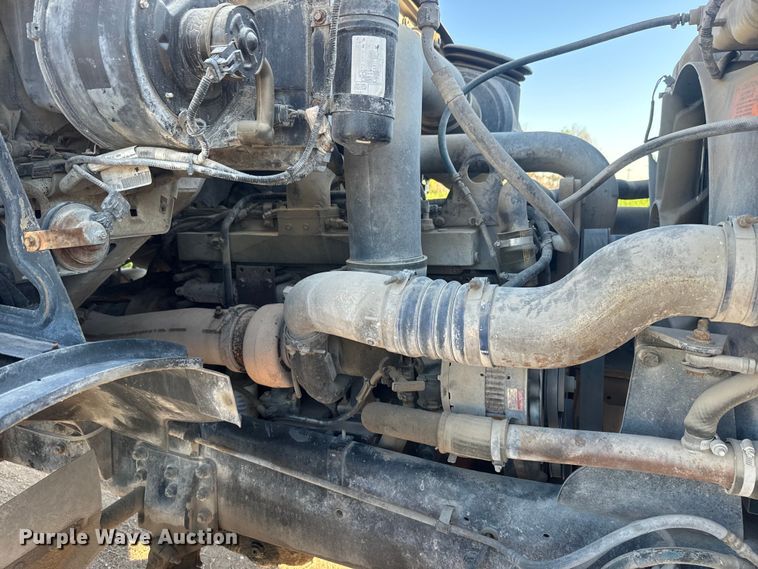 image for item DN3251 1999 Sterling  L9511 ready mix truck