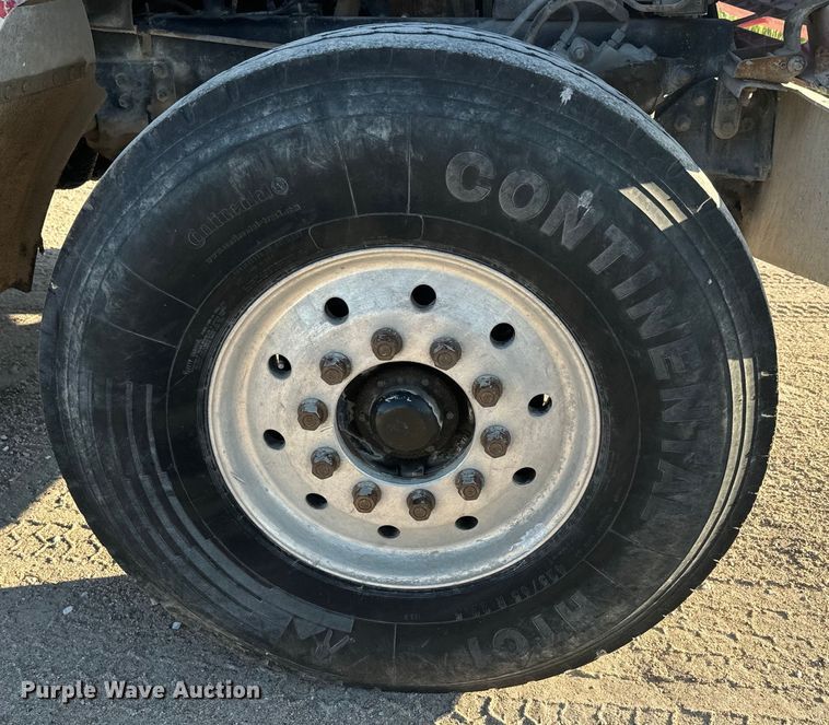 image for item DN3251 1999 Sterling  L9511 ready mix truck