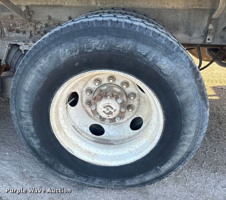 image for item DN3251 1999 Sterling  L9511 ready mix truck