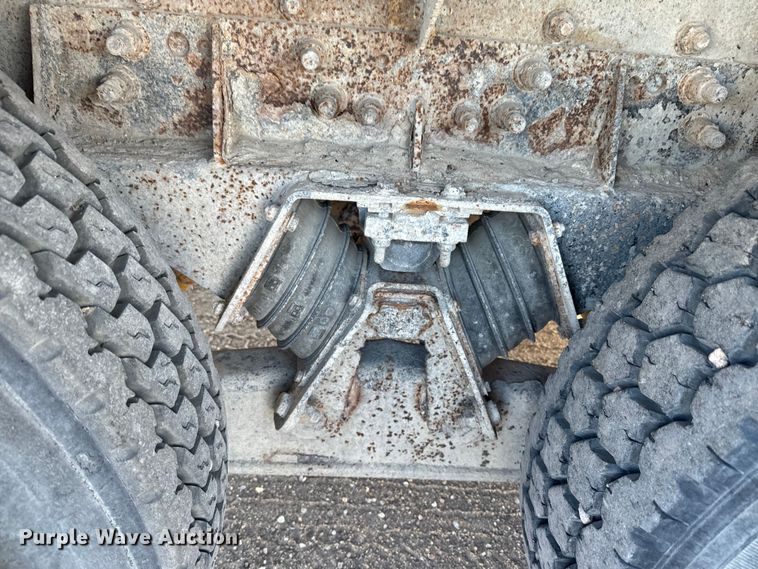 image for item DN3251 1999 Sterling  L9511 ready mix truck