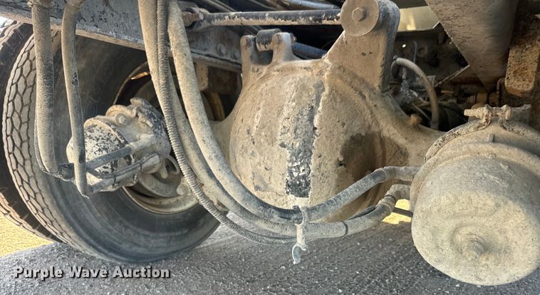 image for item DN3251 1999 Sterling  L9511 ready mix truck