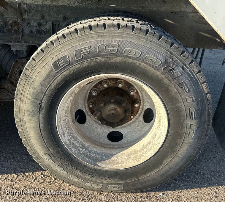 image for item DN3251 1999 Sterling  L9511 ready mix truck