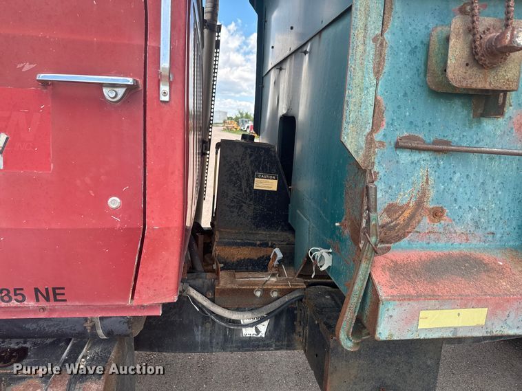 image for item DN3252 1989 Ford LT9000 dump truck