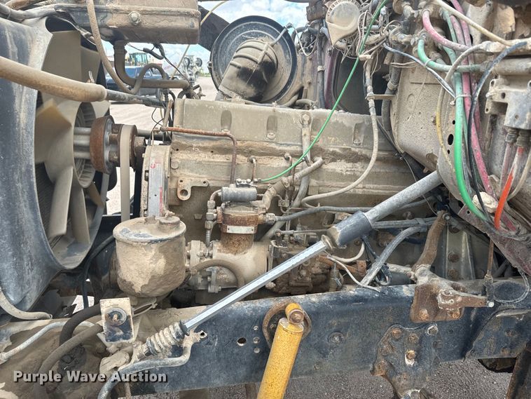 image for item DN3252 1989 Ford LT9000 dump truck