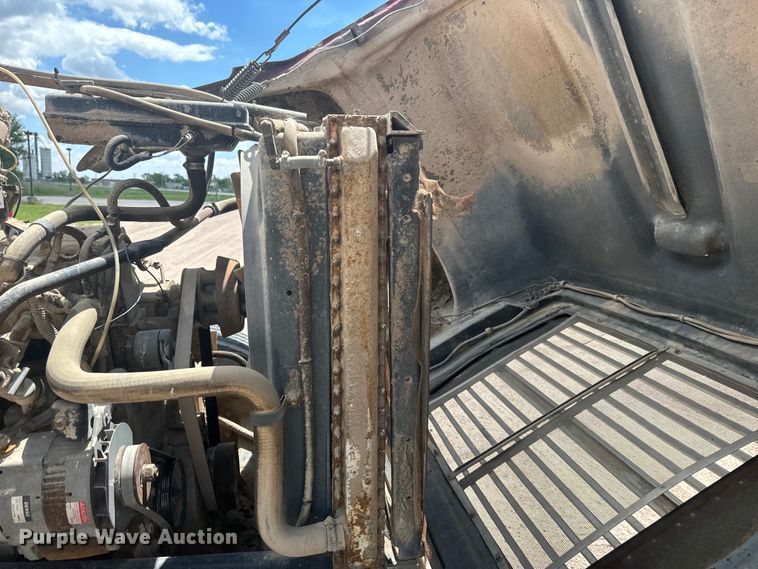 image for item DN3252 1989 Ford LT9000 dump truck