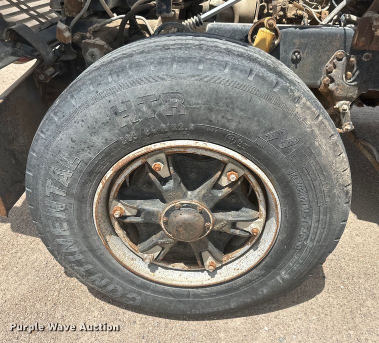 image for item DN3252 1989 Ford LT9000 dump truck