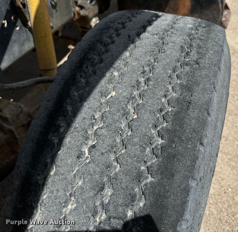 image for item DN3252 1989 Ford LT9000 dump truck