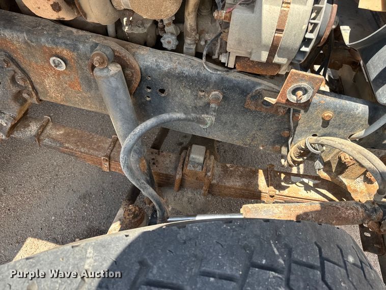 image for item DN3254 1989 Ford LT9000 dump truck