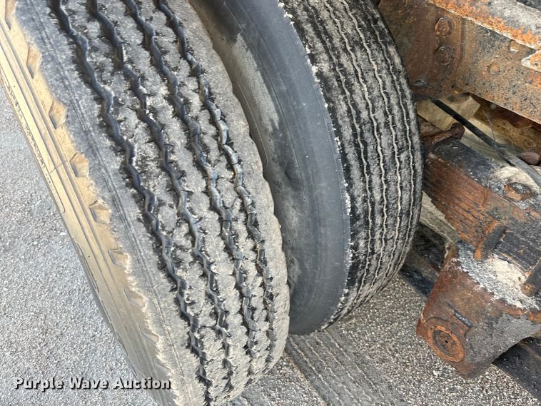 image for item DN3254 1989 Ford LT9000 dump truck