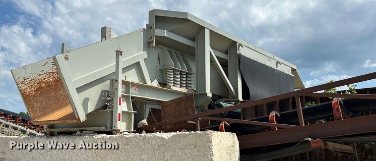 image for item DO6463 2017 Lippmann Milwaukee VGF6224 Rip Rap  screening plant