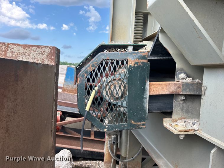 image for item DO6463 2017 Lippmann Milwaukee VGF6224 Rip Rap  screening plant