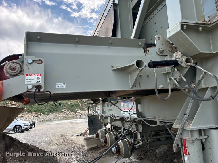 image for item DO6463 2017 Lippmann Milwaukee VGF6224 Rip Rap  screening plant