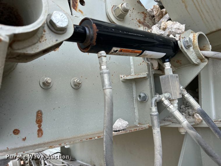 image for item DO6463 2017 Lippmann Milwaukee VGF6224 Rip Rap  screening plant