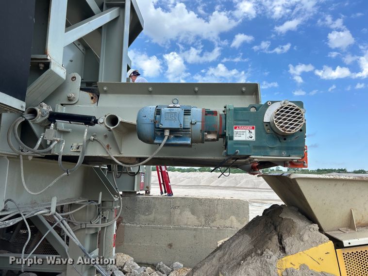 image for item DO6463 2017 Lippmann Milwaukee VGF6224 Rip Rap  screening plant