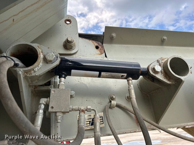 image for item DO6463 2017 Lippmann Milwaukee VGF6224 Rip Rap  screening plant