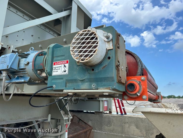 image for item DO6463 2017 Lippmann Milwaukee VGF6224 Rip Rap  screening plant