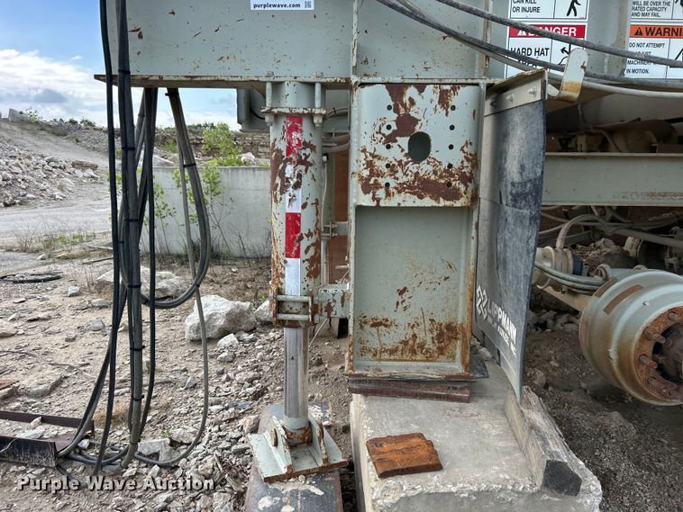 image for item DO6463 2017 Lippmann Milwaukee VGF6224 Rip Rap  screening plant