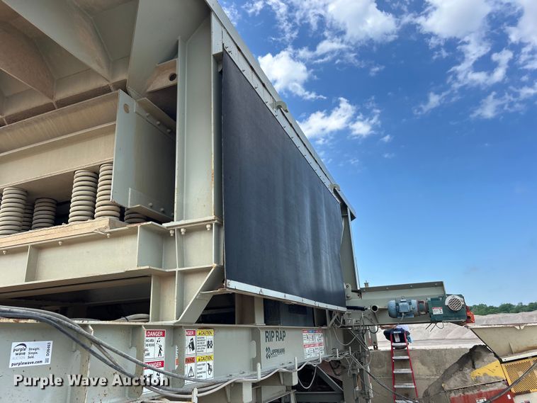 image for item DO6463 2017 Lippmann Milwaukee VGF6224 Rip Rap  screening plant