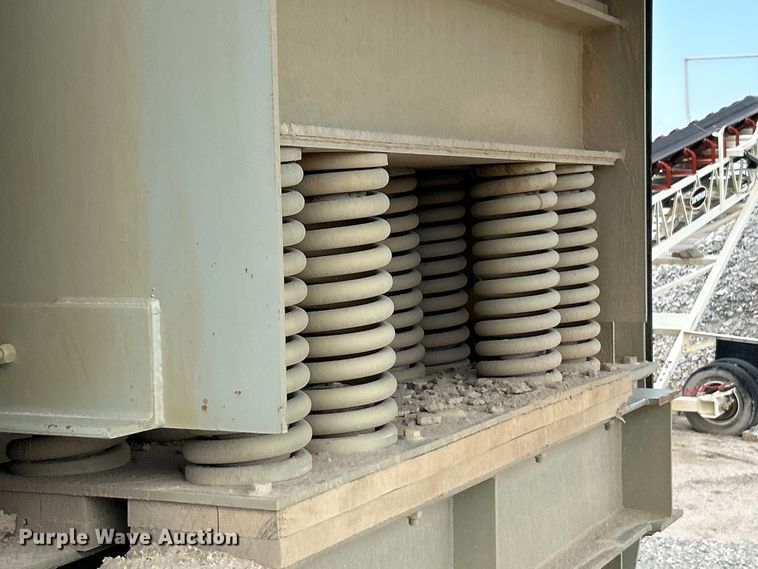 image for item DO6463 2017 Lippmann Milwaukee VGF6224 Rip Rap  screening plant