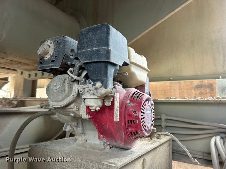 image for item DO6463 2017 Lippmann Milwaukee VGF6224 Rip Rap  screening plant