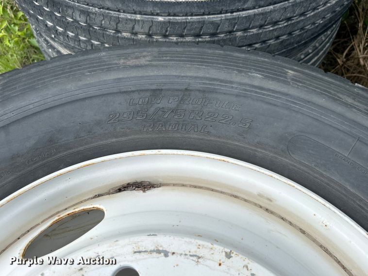 image for item DO6463 2017 Lippmann Milwaukee VGF6224 Rip Rap  screening plant