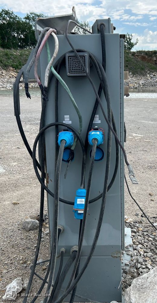 image for item DO6463 2017 Lippmann Milwaukee VGF6224 Rip Rap  screening plant