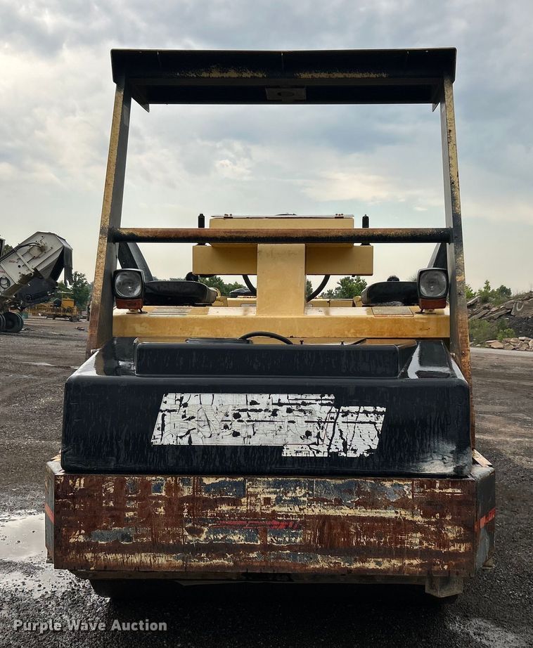 image for item DO6489 Hypac C766C double drum vibratory roller