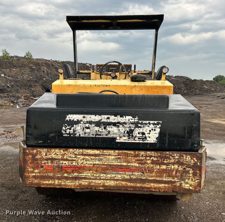 image for item DO6489 Hypac C766C double drum vibratory roller