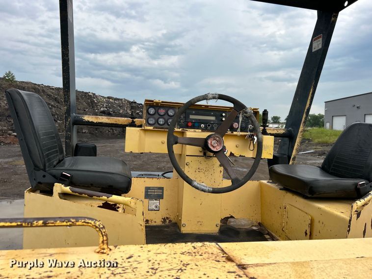 image for item DO6489 Hypac C766C double drum vibratory roller