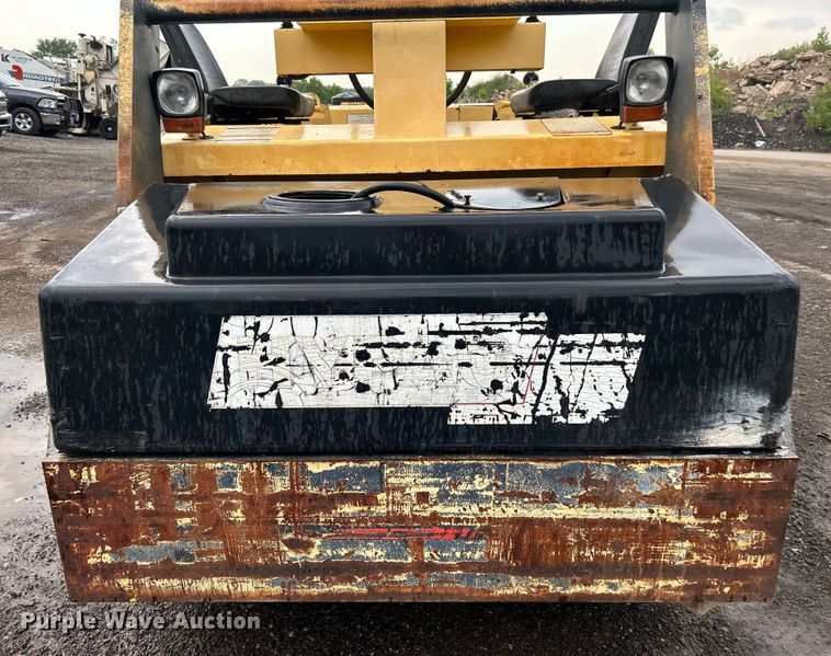 image for item DO6489 Hypac C766C double drum vibratory roller