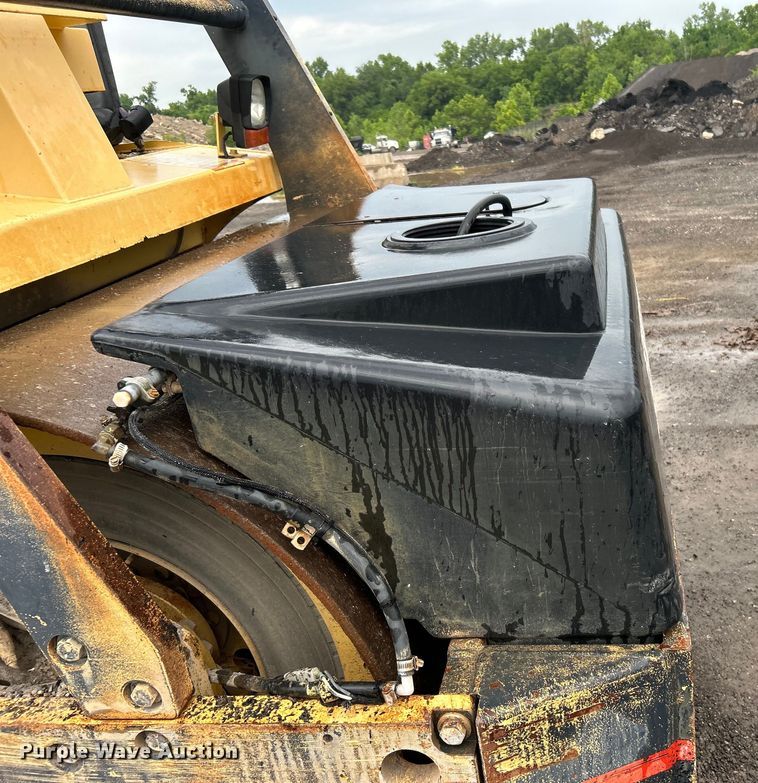 image for item DO6489 Hypac C766C double drum vibratory roller