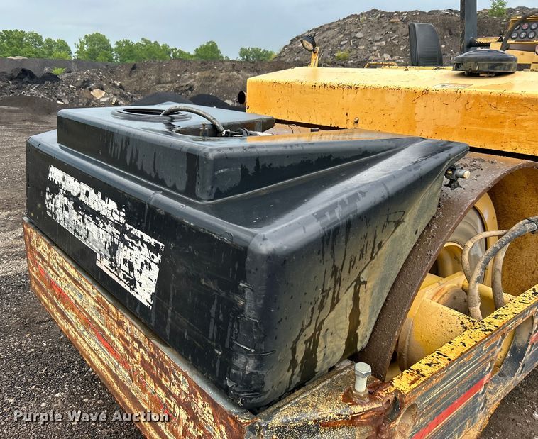 image for item DO6489 Hypac C766C double drum vibratory roller